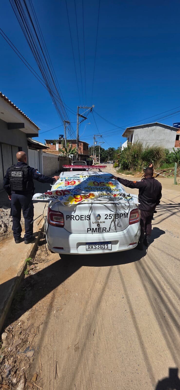Búzios retira faixas irregulares de ruas da Rasa