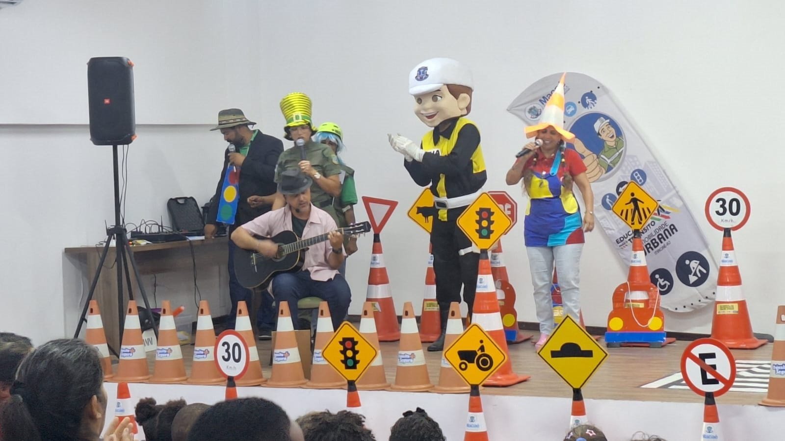 Alunos participam de ação de educação para o trânsito em Macaé