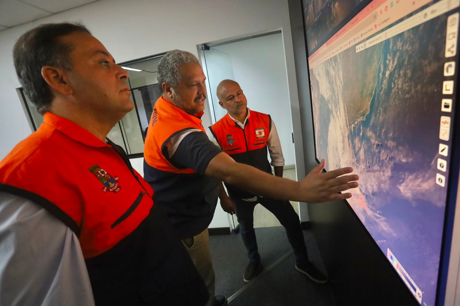 Niterói entra em estágio de Atenção por previsão de ventos fortes