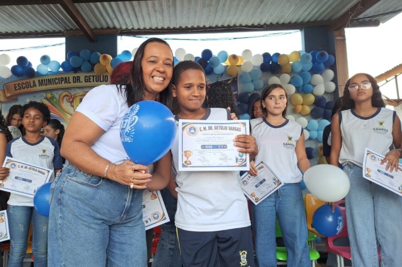 Escola de Tocos comemora nota 7,7 no Ideb em Campos