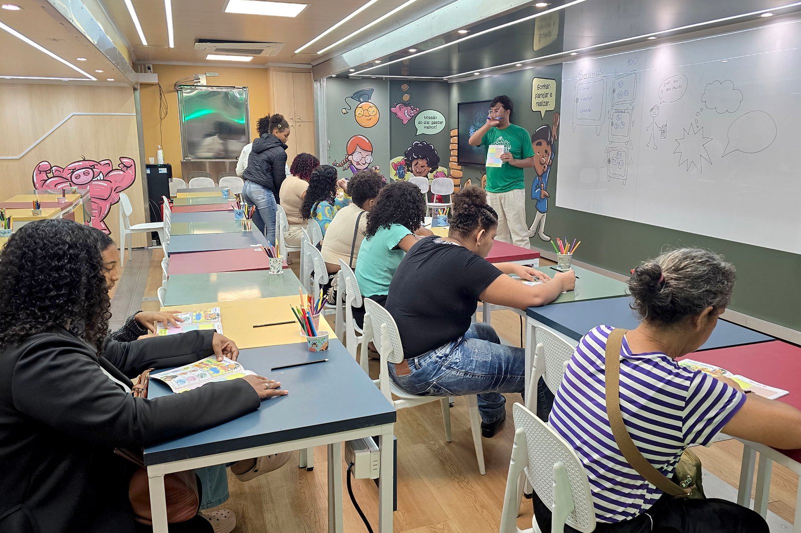 Macaé recebe oficinas de educação financeira para crianças e adolescentes