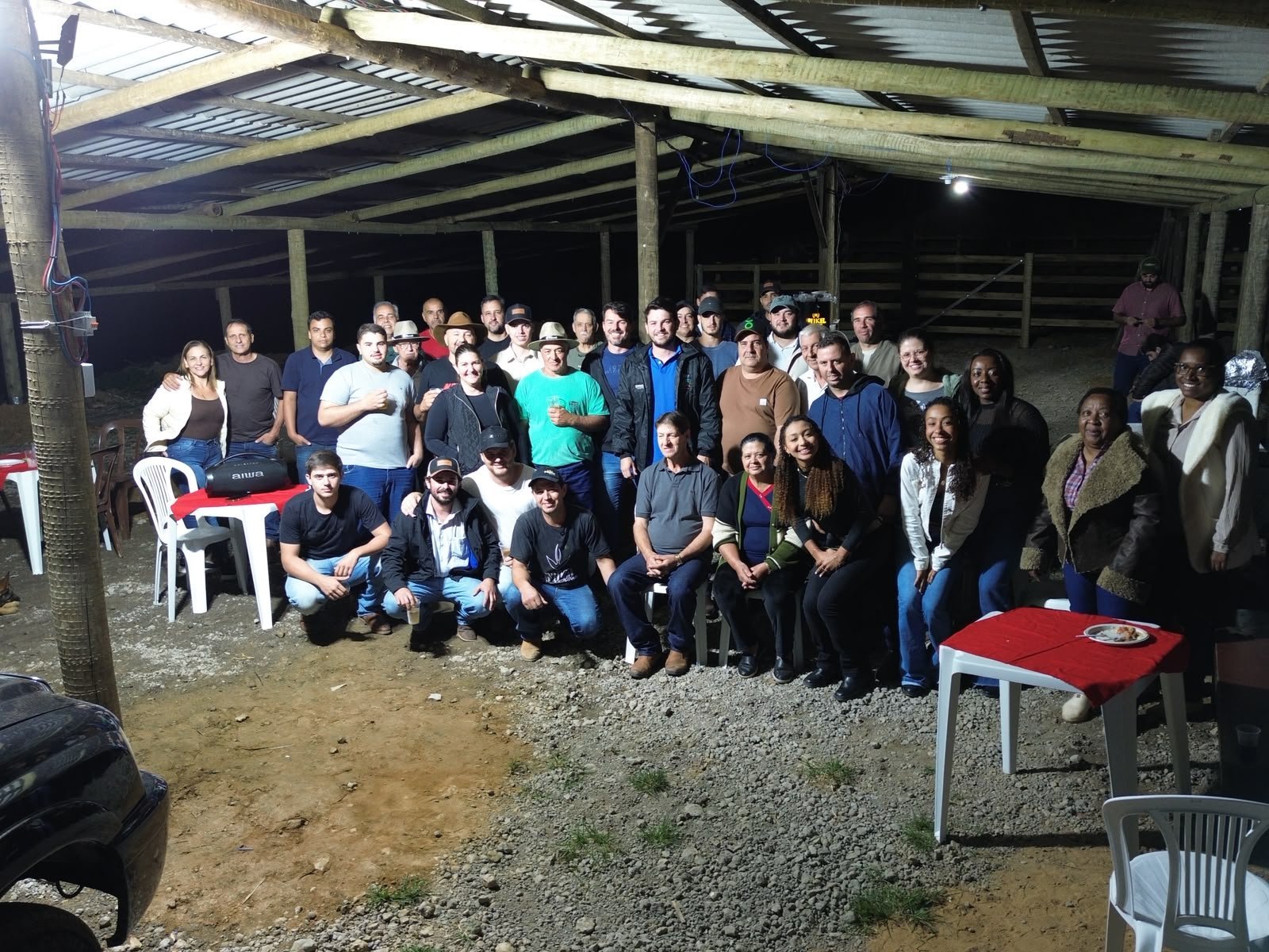 Torneio Interfazendas reúne produtores em disputas de ordenha em Rio Claro