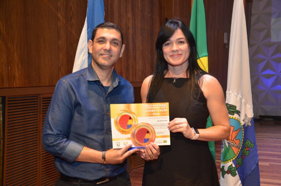 Iguaba Grande recebe reconhecimento estadual por Selo Ouro de Alfabetização