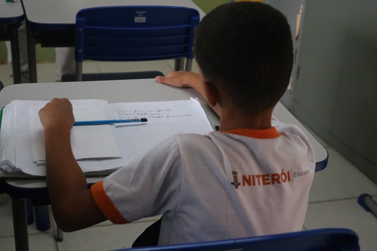 Niterói avança no Ideb entre municípios de grande porte