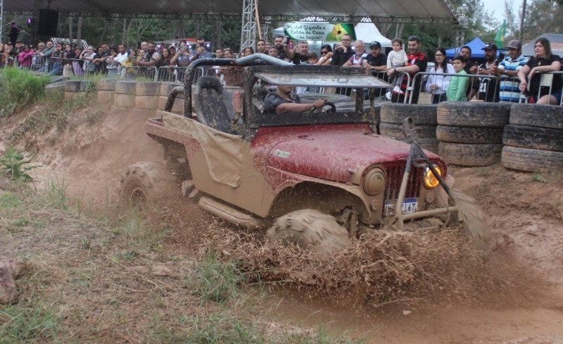 São João da Barra recebe jipeiros em encontro off-road