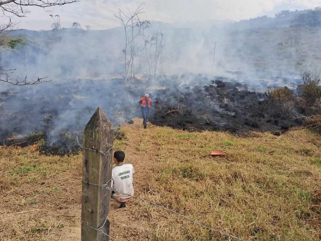 Itatiaia reforça prevenção contra queimadas e incêndios em vegetação