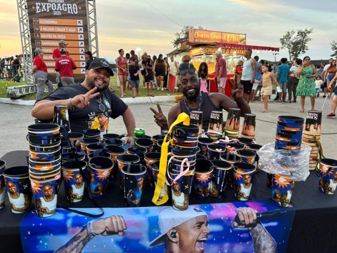 Souvenirs movimentam vendas durante a Expo Agro em Araruama