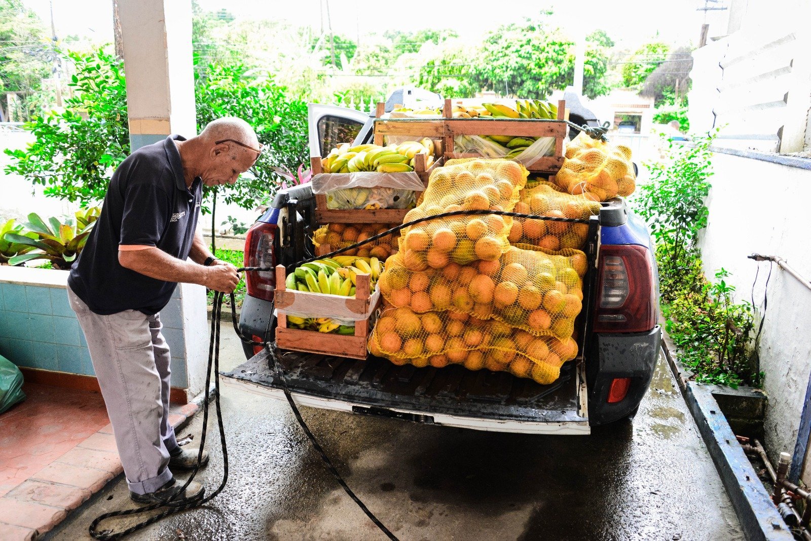 Itaboraí distribui alimentos da agricultura familiar para escolas municipais