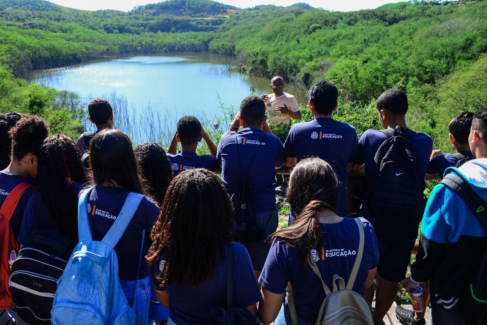 Itaboraí leva alunos da rede municipal ao Parque Paleontológico em atividade educativa