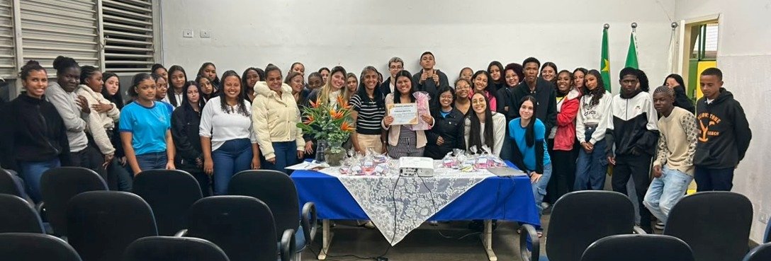 Formação orienta acompanhantes de crianças autistas em Levy Gasparian
