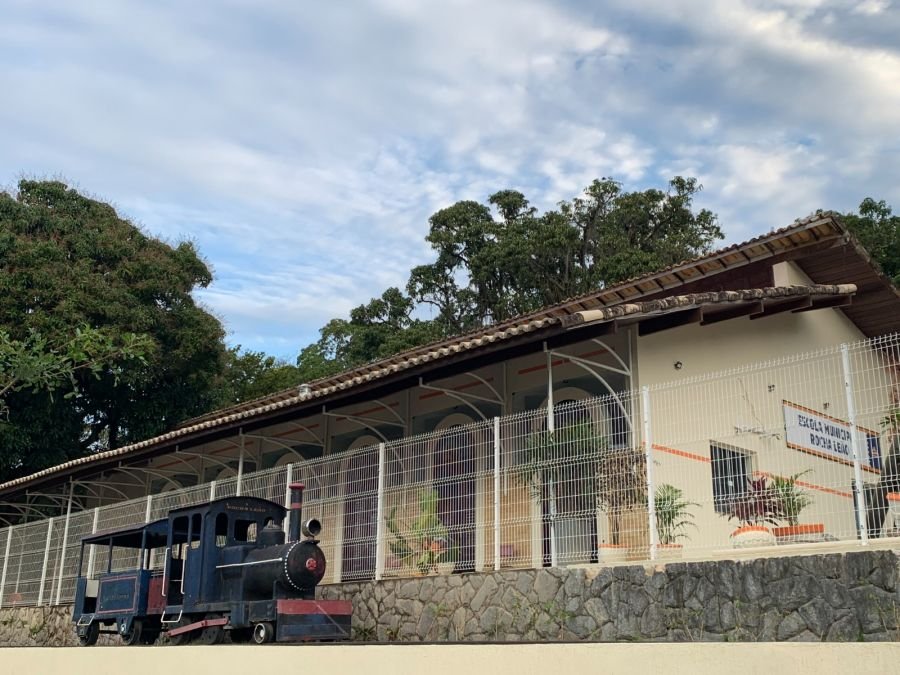 Rio das Ostras inaugura novo prédio da Escola Municipal Rocha Leão
