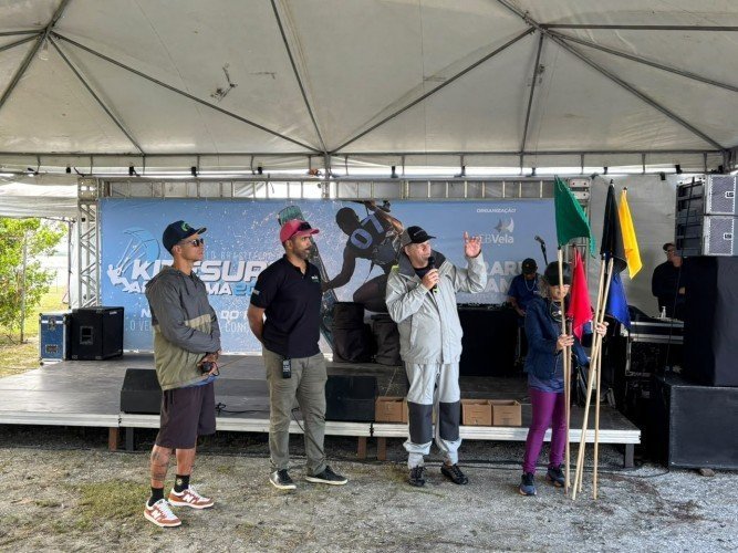 Araruama reúne mais de 100 atletas no Desafio Brasileiro de Kitesurf; final será domingo