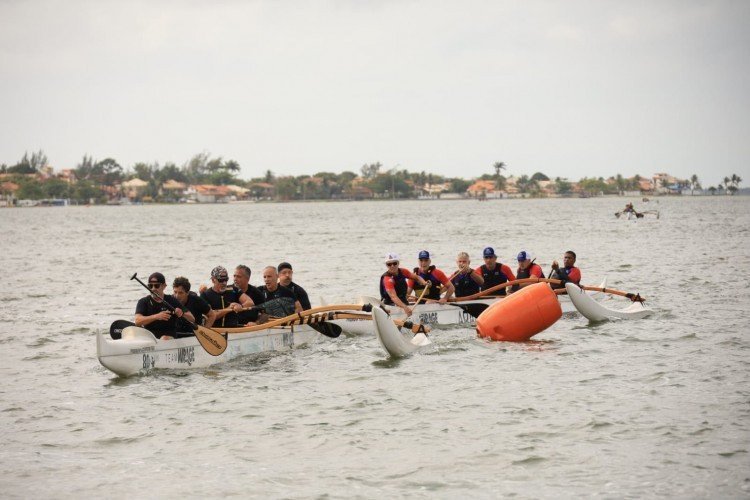 Copa de Canoa Havaiana em Araruama terá remada, frescobol e yoga no domingo