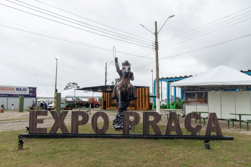 ExpoAgro em São Francisco de Itabapoana teve cenários para fotos e rádio com avisos ao público