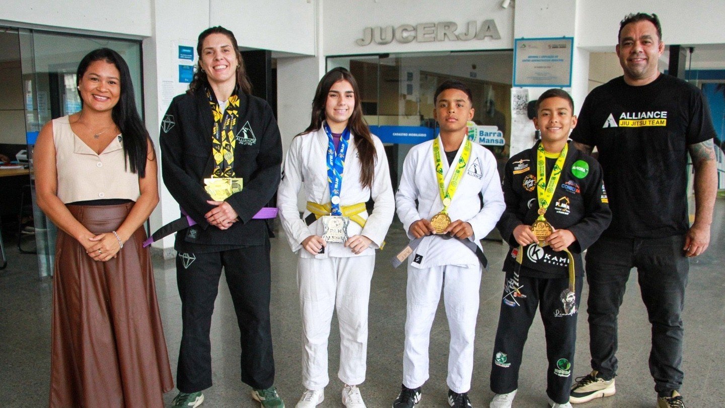Atletas de Barra Mansa conquistam títulos de jiu-jitsu no Brasil e nos Estados Unidos
