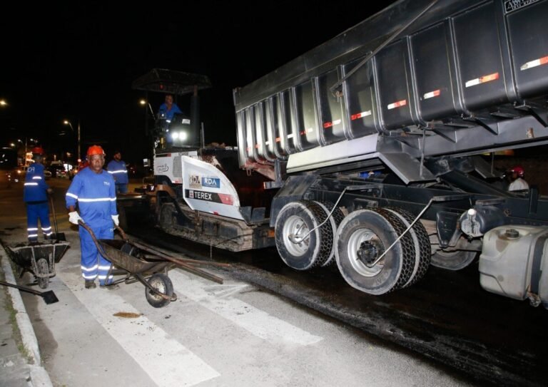 Búzios recebe pavimentação na Avenida José Bento Ribeiro Dantas, em Manguinhos