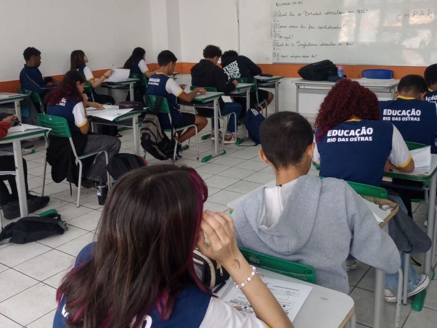 Rio das Ostras mobiliza escolas para avaliação da aprendizagem pelo Saero