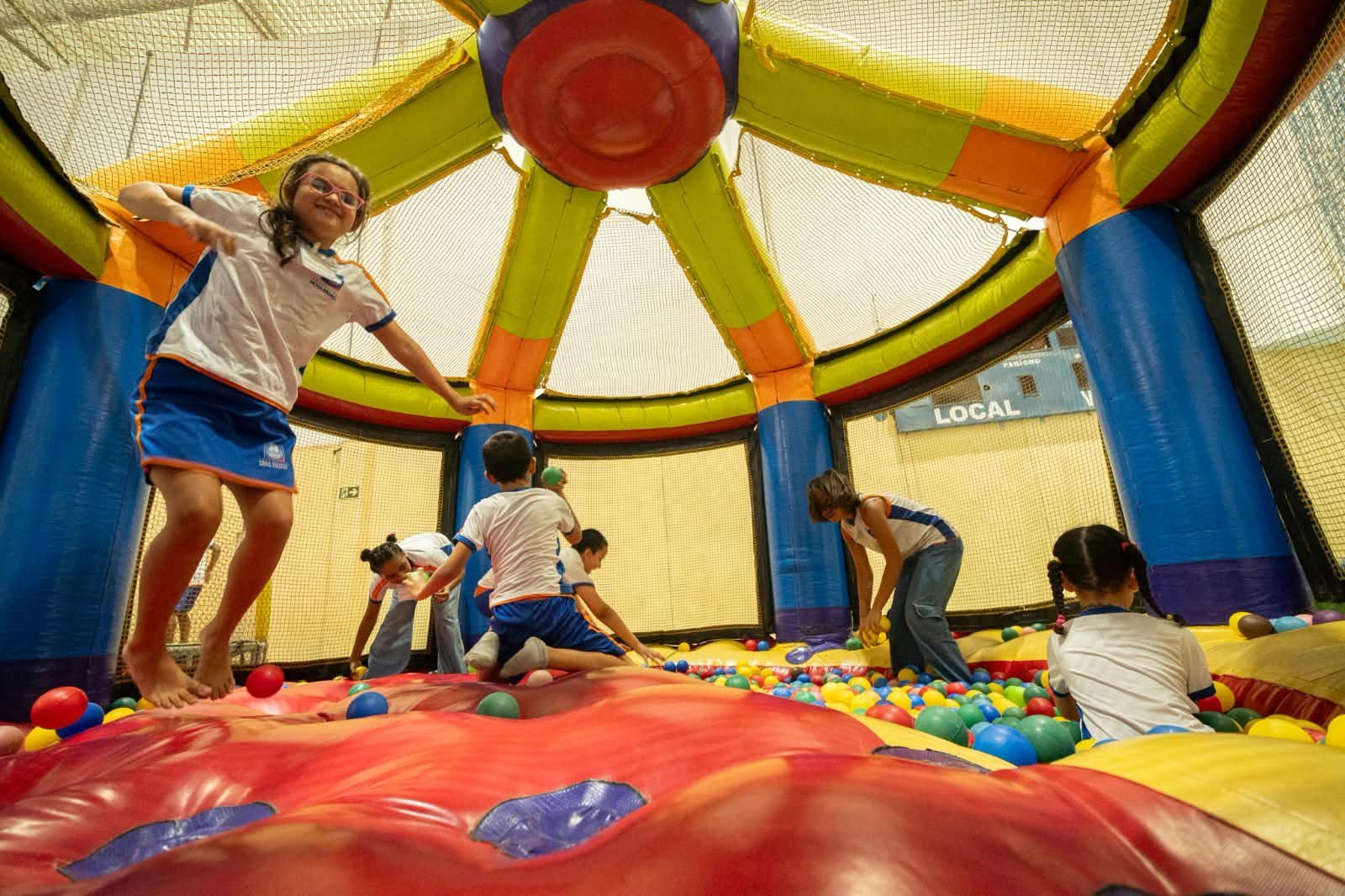 Nova Iguaçu reúne cerca de 150 alunos em festival de esportes adaptados