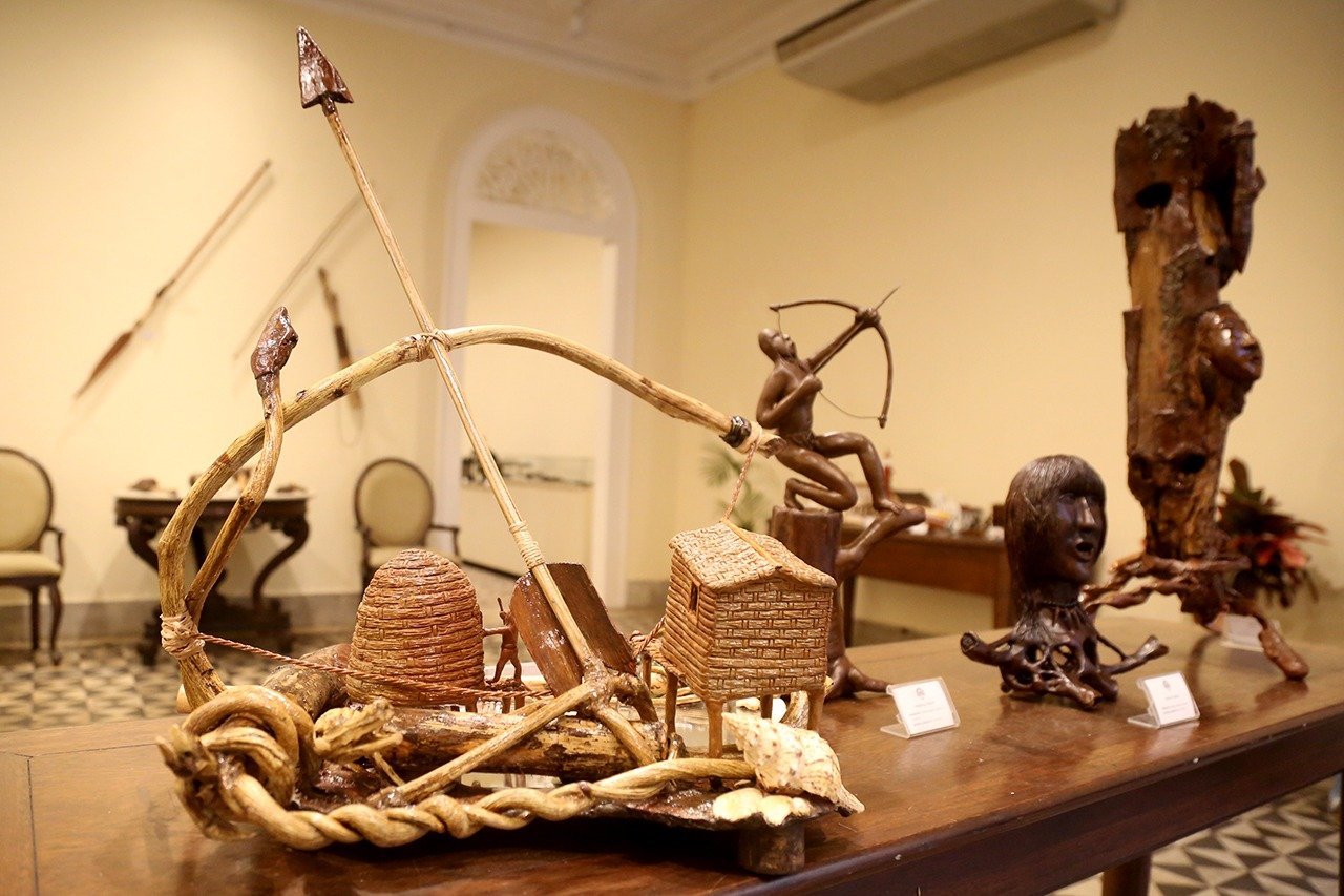 Exposição em Campos reúne obras sobre a ancestralidade Goitacá no Museu Histórico
