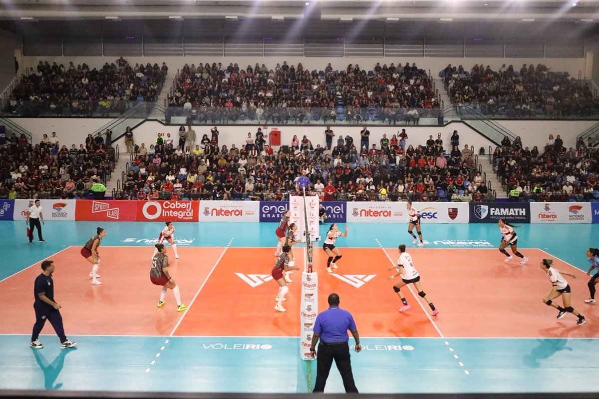 SESC Flamengo vence Fluminense na abertura da Copa Supervôlei em Niterói