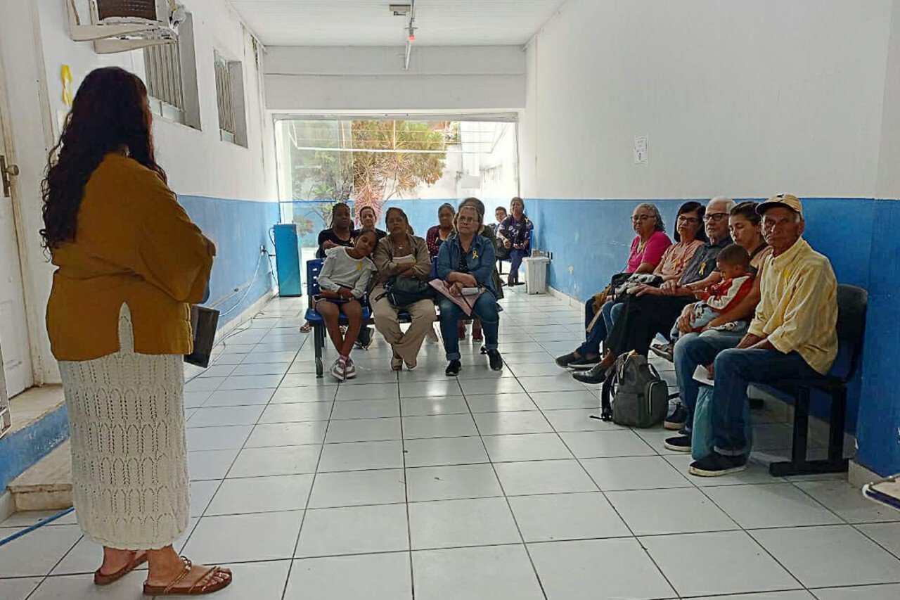 Proapar orienta pacientes sobre saúde mental em Campos