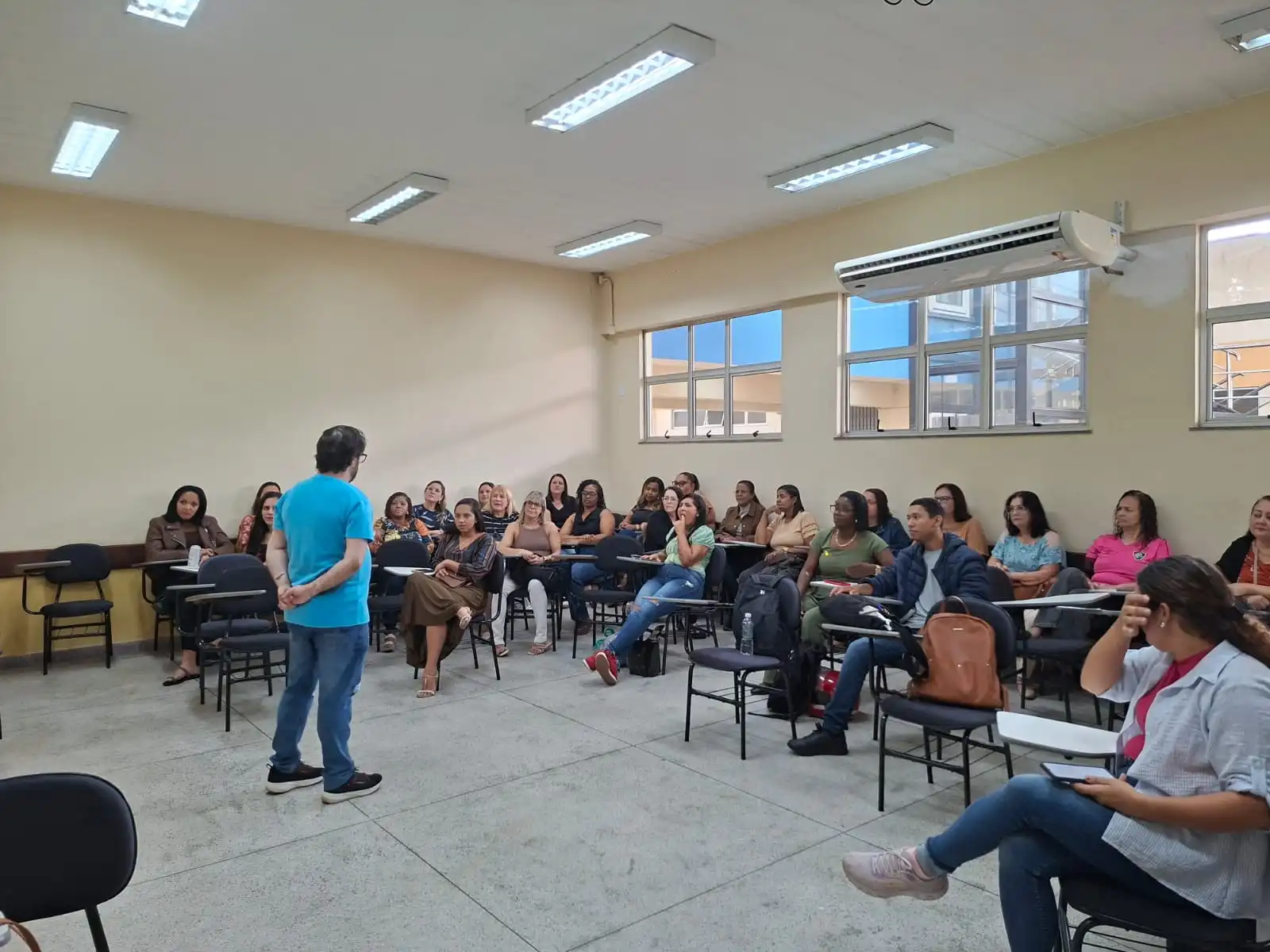 Profissionais da Educação de Três Rios participam de seminário sobre inclusão