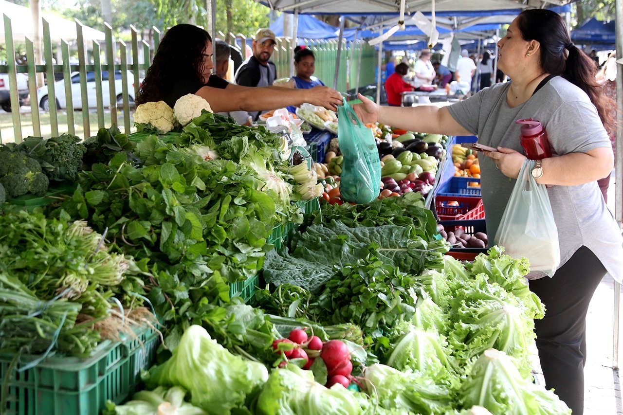 Campos tem feiras da agricultura familiar de terça a domingo; confira os locais