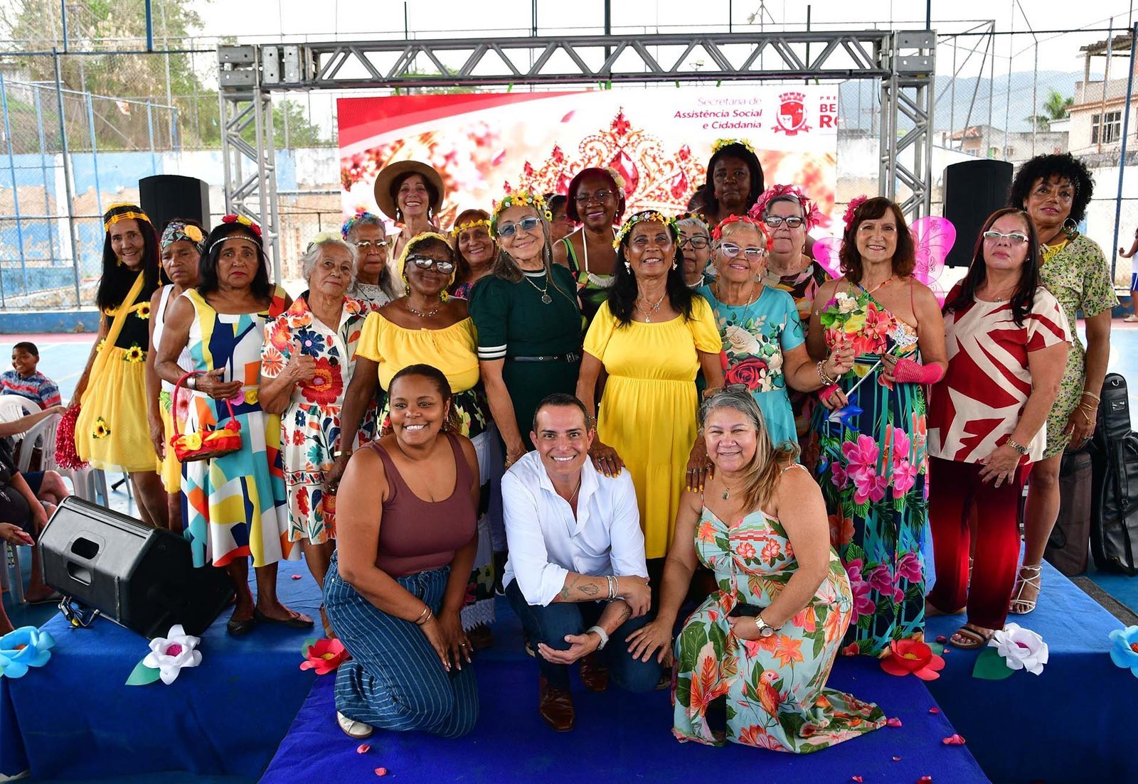 Baile da Melhor Idade reúne cerca de 300 idosos e elege Rainha da Primavera em Belford Roxo