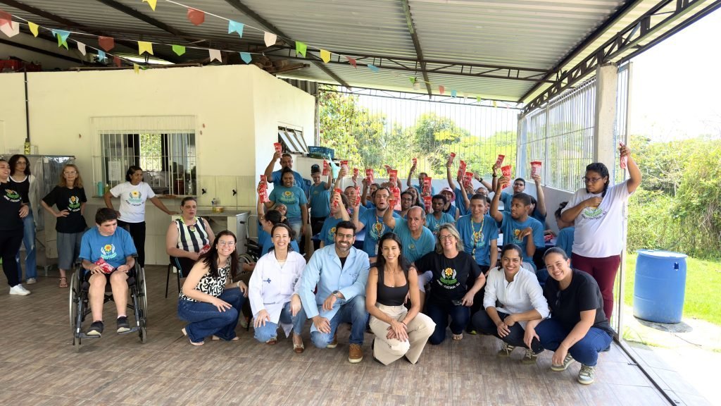 Alunos da APAE de Itatiaia recebem avaliação odontológica e terão acompanhamento no CEO