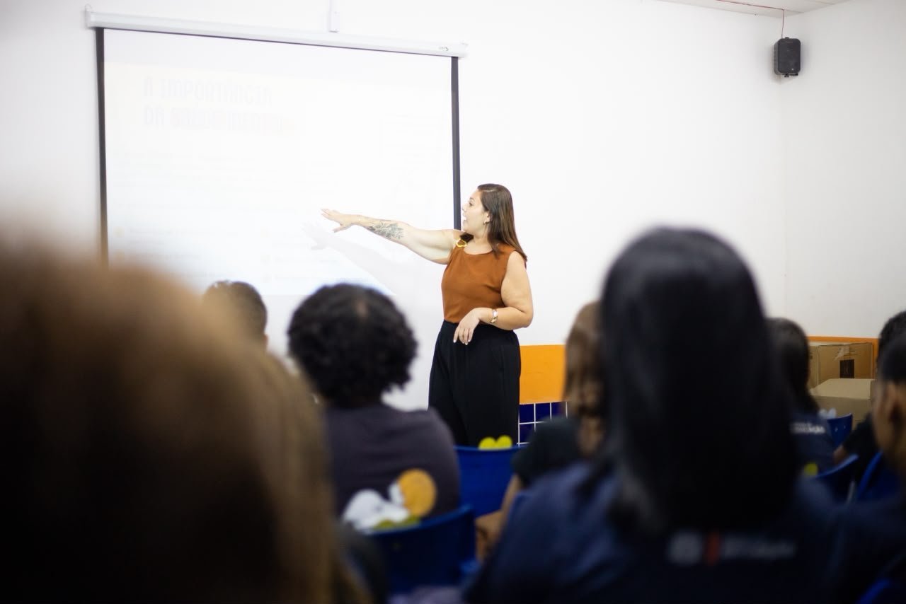 Alunos do 9º ano em Itaboraí recebem orientação sobre saúde mental e redes de apoio