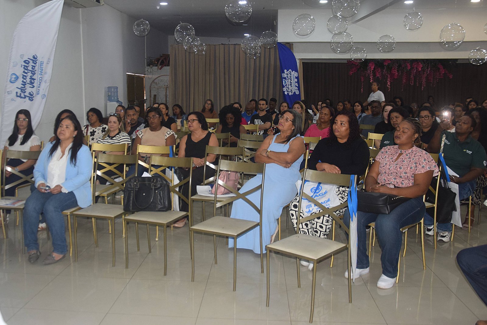 Magé cria fórum para conselhos escolares da rede municipal