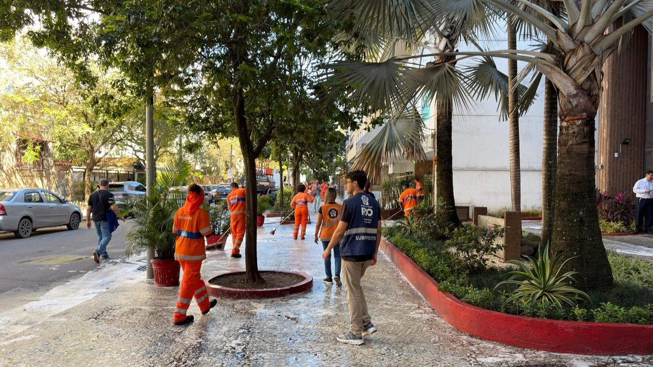 Rio instala 100 novas papeleiras em ação de zeladoria em Ipanema
