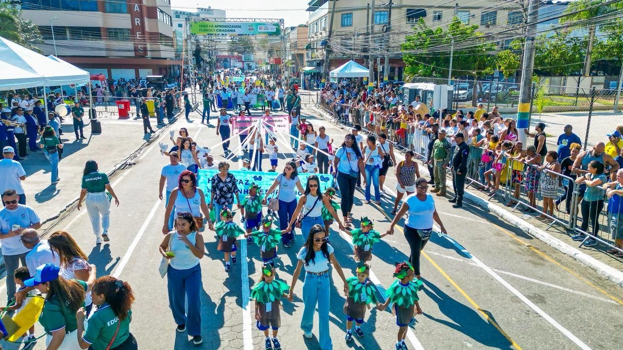 Desfile cívico reúne mais de 18 mil pessoas em São João de Meriti