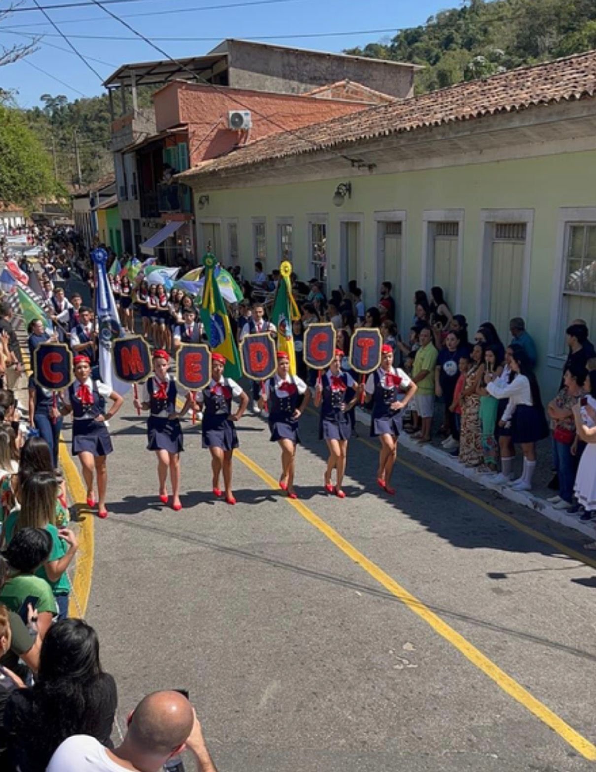 Desfile cívico em Rio Claro reunirá cerca de mil estudantes em Passa Três