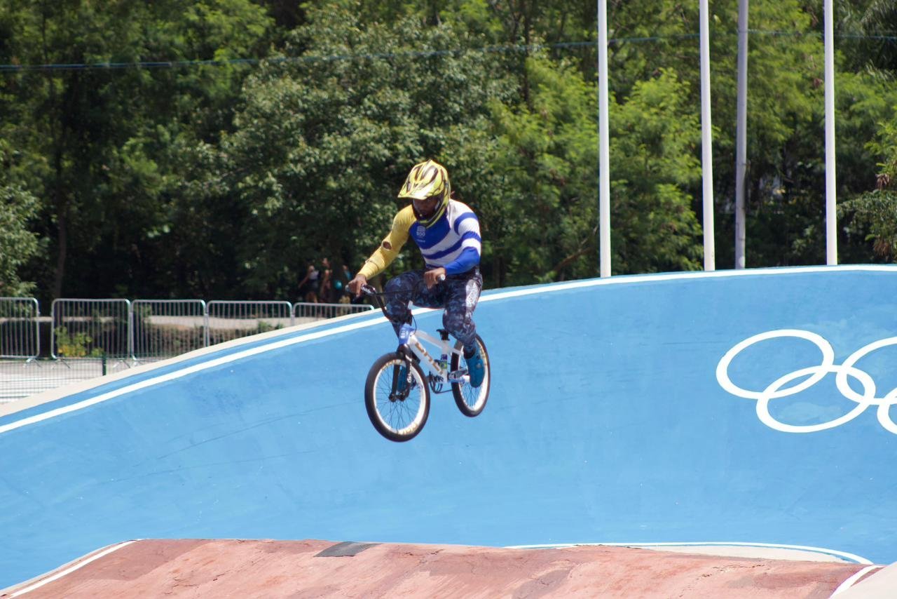 Pista pública de BMX fortalece treinos de atletas em Macaé