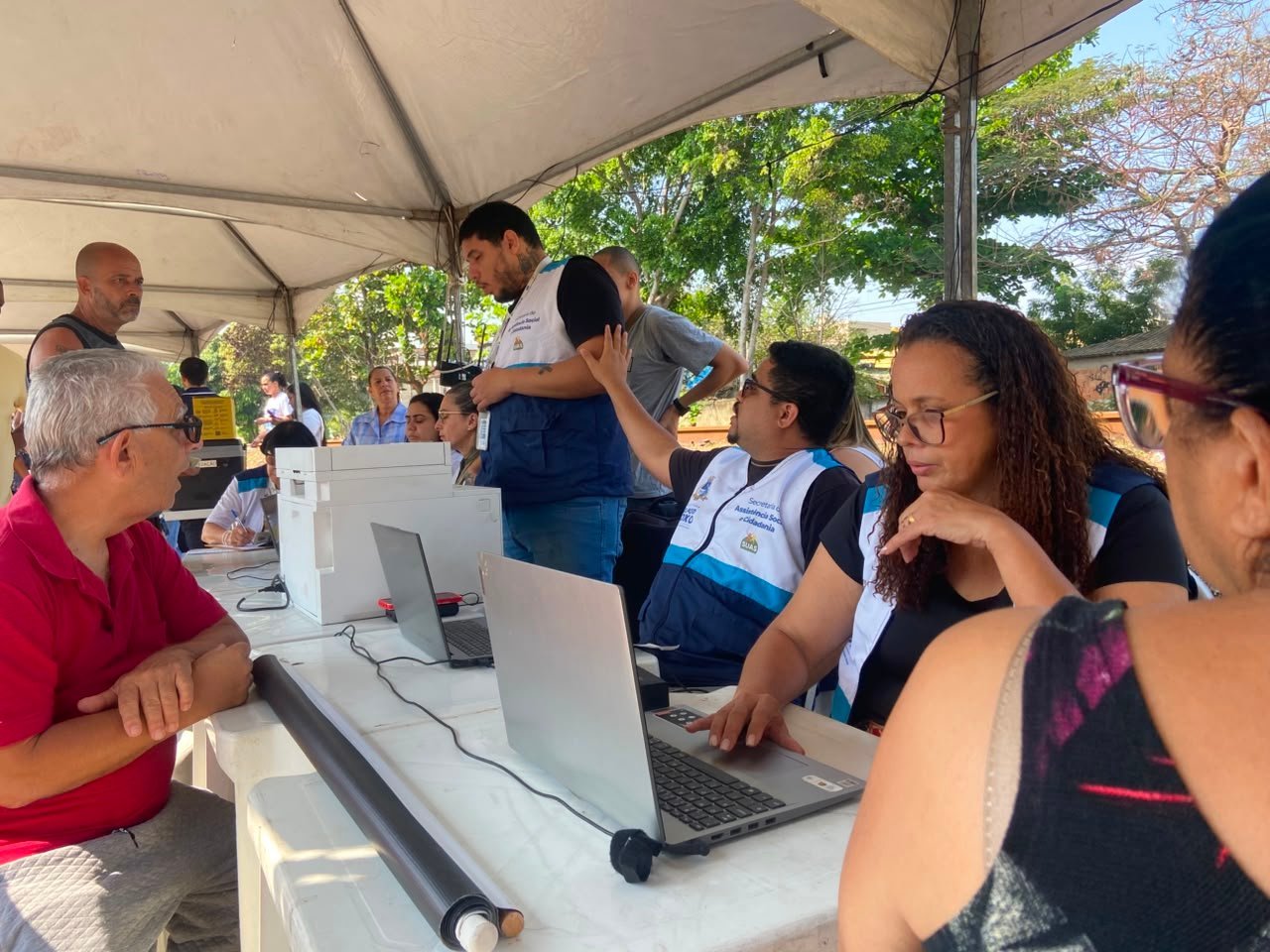 Belford Roxo oferece exames, vacinação e orientação social em Andrade Araújo