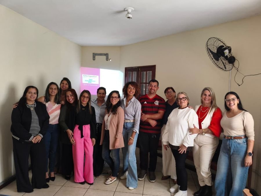 Rio das Ostras capacita equipes para orientar famílias sobre empreendedorismo