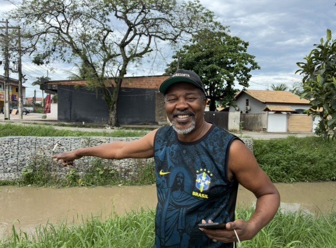 Araruama retira 700 toneladas de resíduos do Rio Mataruna para prevenir transbordamentos