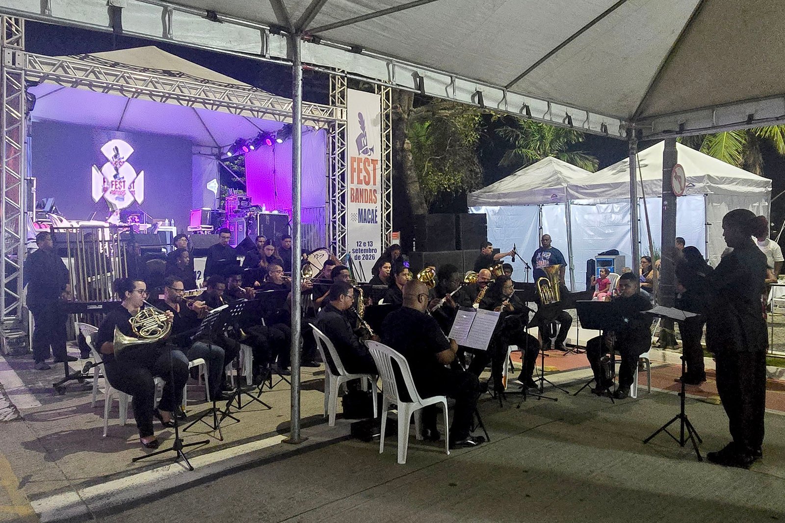 Fest Bandas leva apresentações à orla de Imbetiba, em Macaé, até domingo