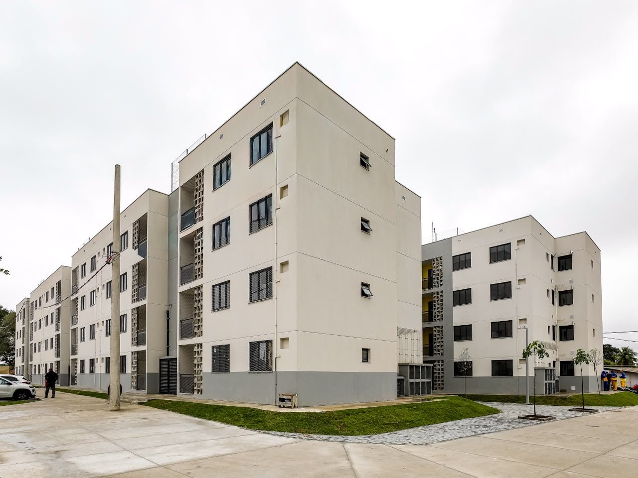 Rio de Janeiro entrega 96 apartamentos em Santa Cruz; programa chega a 496 famílias