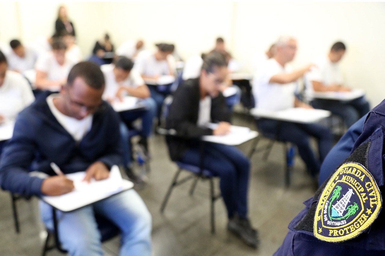 Campos inicia cursos de atuação operacional, trânsito e armamento para guardas municipais