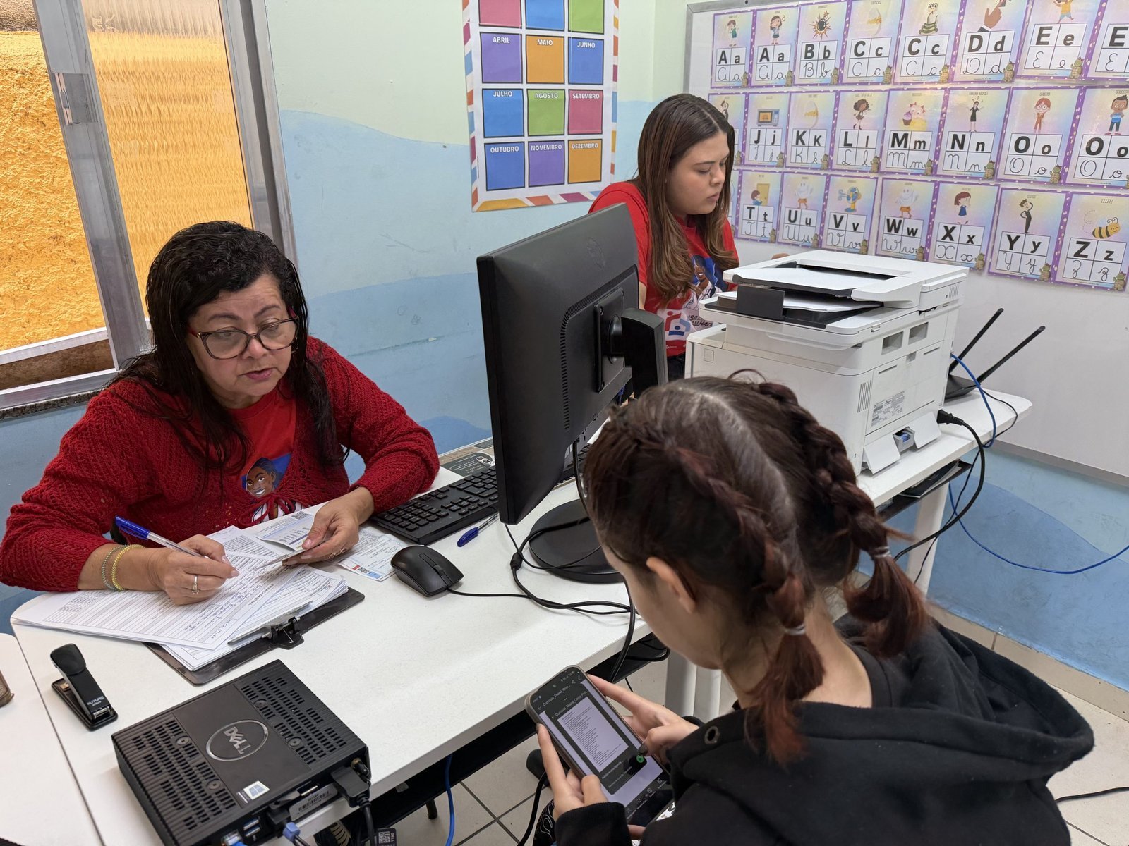 Ação em Zacarias, em Maricá, oferece serviços de emprego e soma mais de 300 atendimentos
