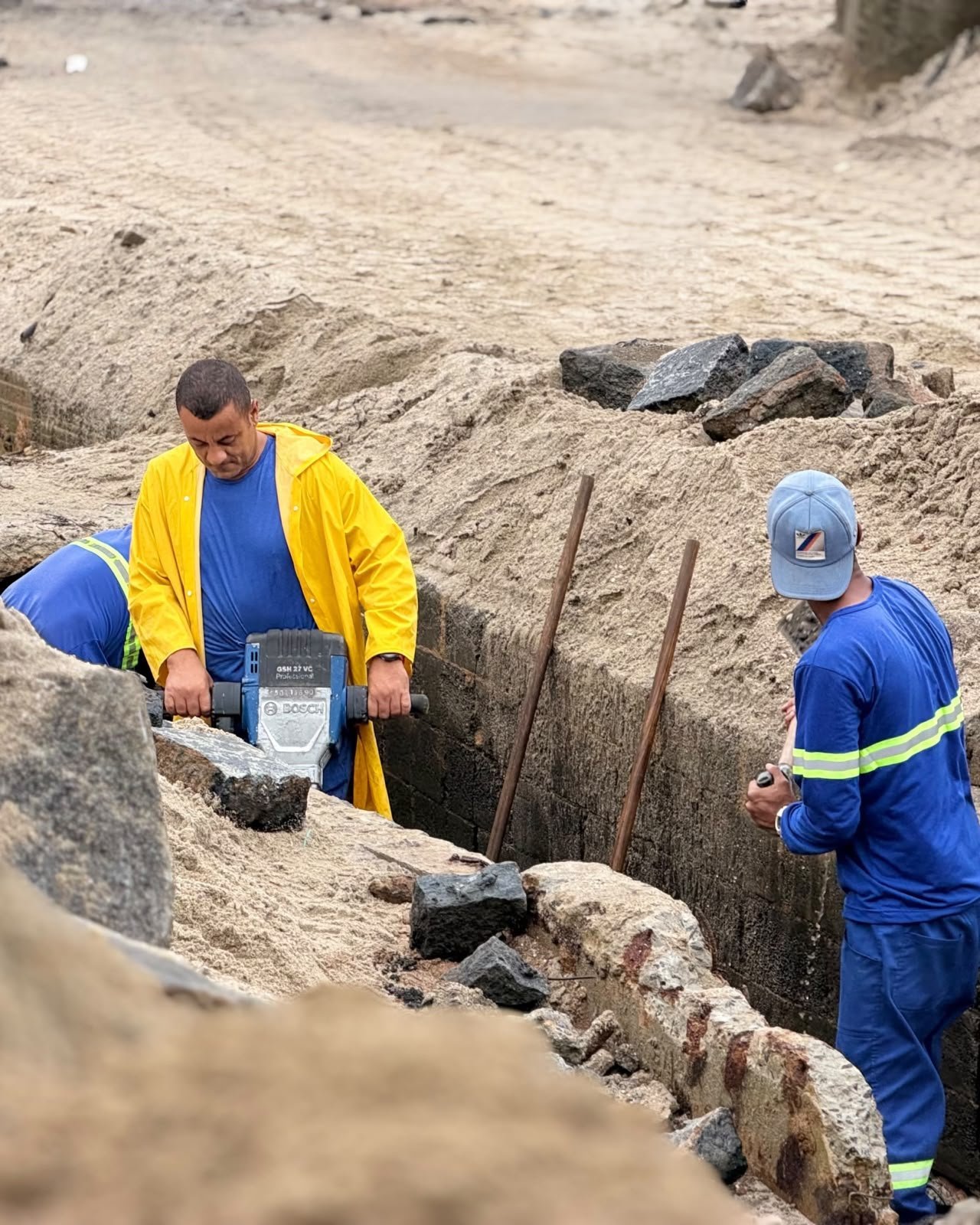 Mangaratiba inicia drenagem na Boca da Barra, na Praia do Saco