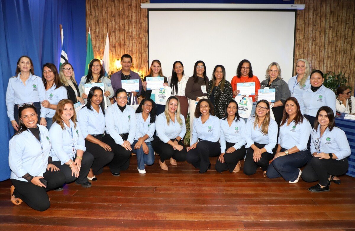 Quissamã premia práticas de alfabetização em seminário da rede municipal