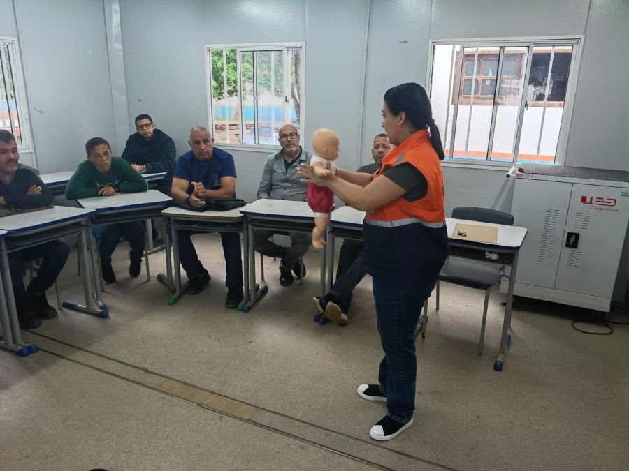 Rio das Ostras capacita equipes escolares em primeiros socorros em Cantagalo