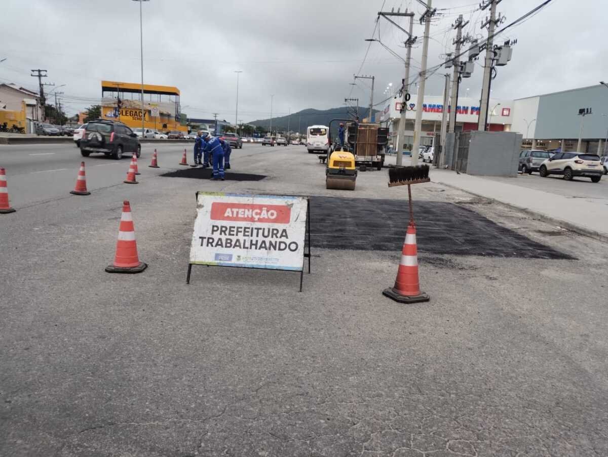 São Pedro da Aldeia faz recuperação de vias, limpeza de canais e instalação de LED