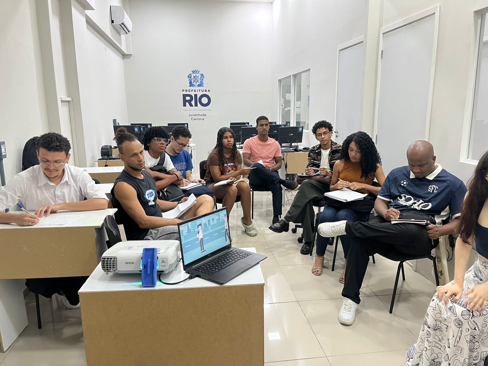 Rio de Janeiro abre 50 vagas gratuitas em curso de inglês intermediário na Gamboa