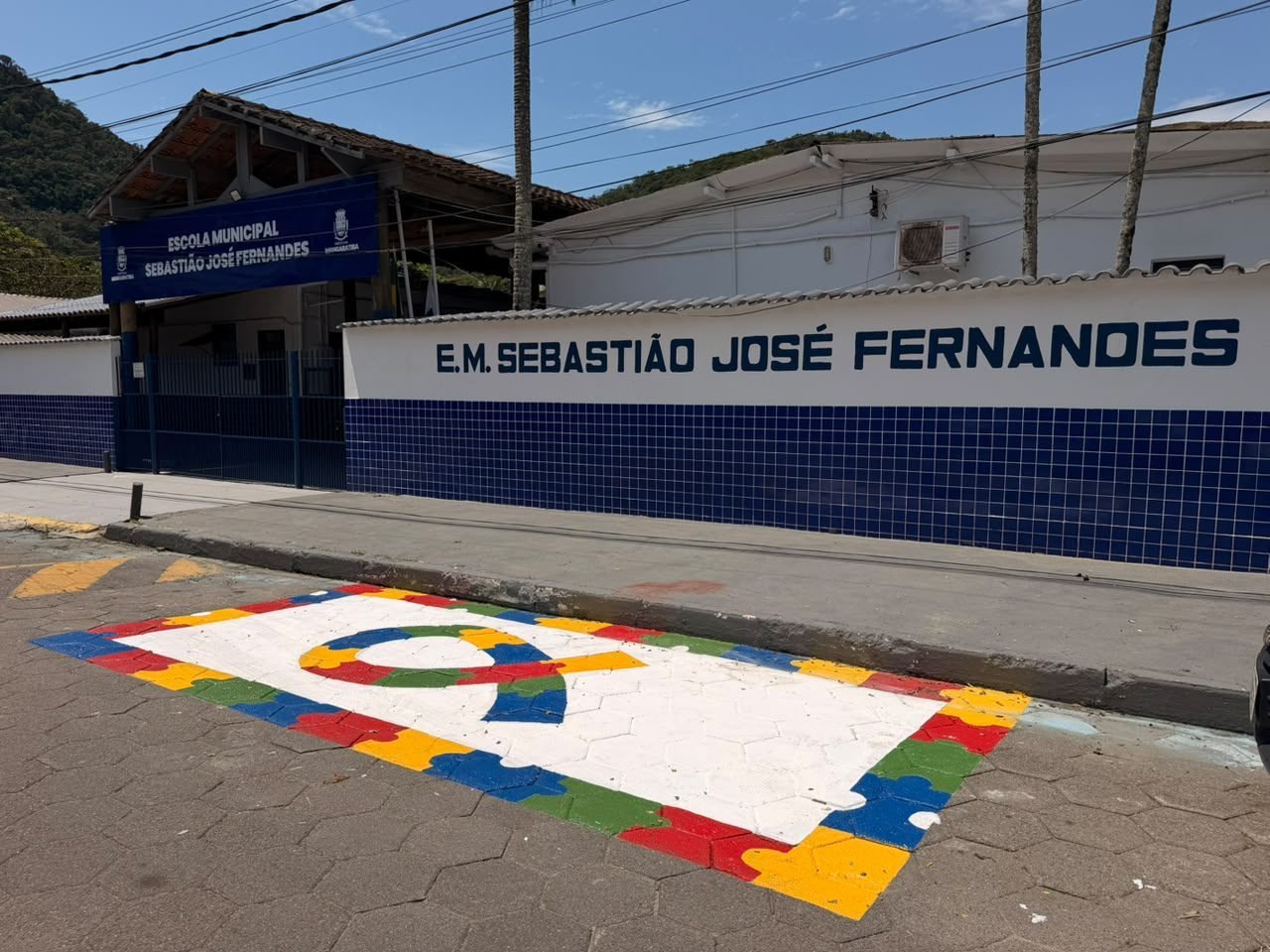 Escola de Praia Grande, em Mangaratiba, recebe climatização e reforma