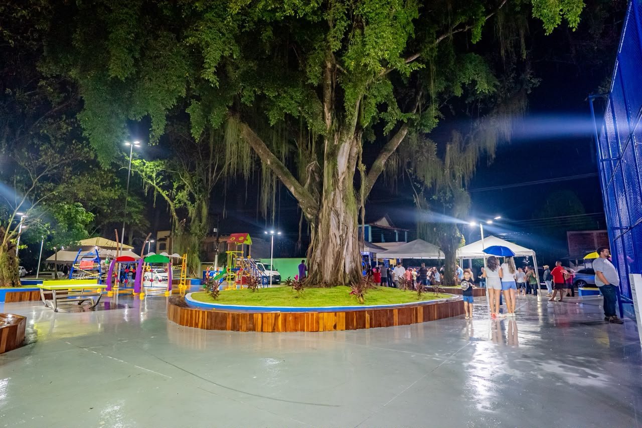 Duque de Caxias entrega Praça José Ferreira reformada em Xerém