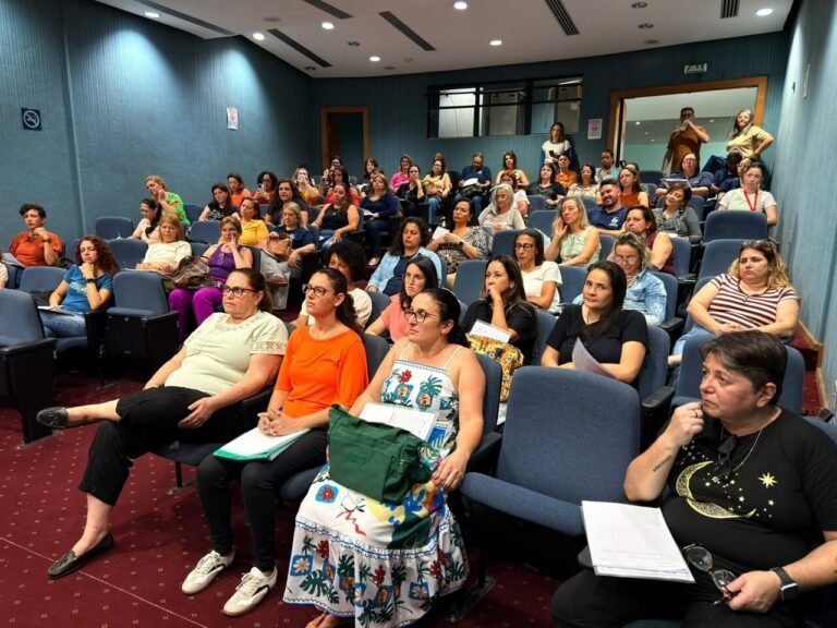 Nova Friburgo capacita profissionais da rede municipal sobre TDL e dislexia